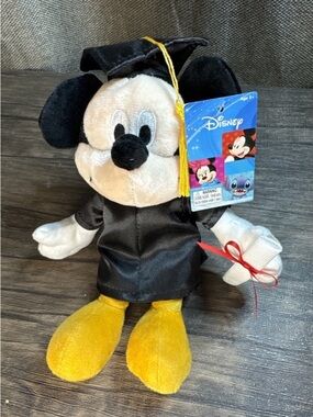 NWT Disney Mickey Mouse Graduation 9” Plush- Cap & Gown- Congrats Grad!